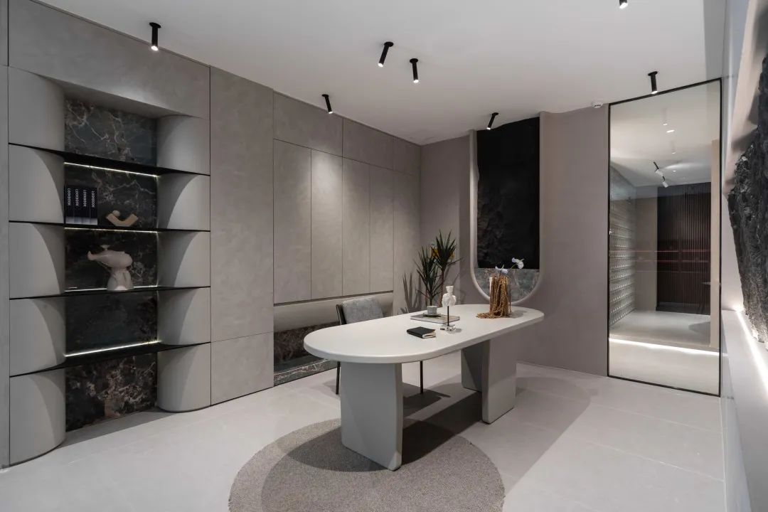 1699335812218130.jpg 640.jpg